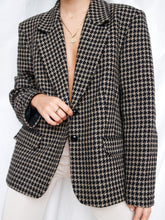 Load image into Gallery viewer, &quot;Lara&quot; houndstooth blazer (M/L)

